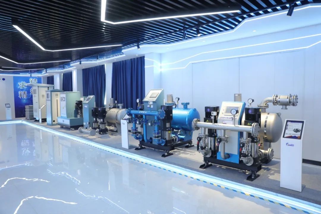 濰坊濱海區(qū)：山東宏科水電創(chuàng)新制造，將“水泵房”升級為“標(biāo)準(zhǔn)化箱體”領(lǐng)跑水資源專用機械設(shè)備